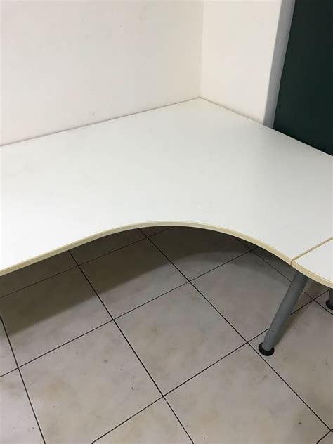 弧形辦公桌 冷氣架材質